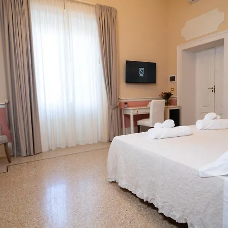 Alojamento de Acomodação e Pequeno-almoço Antica Loggia Vibo Valentia