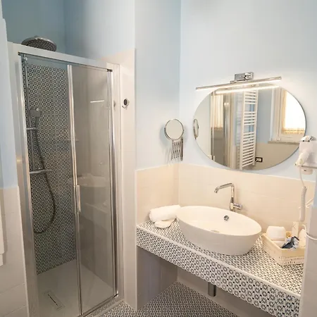 Antica Loggia 3* 비보발렌티아