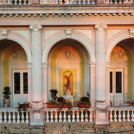 Antica Loggia *