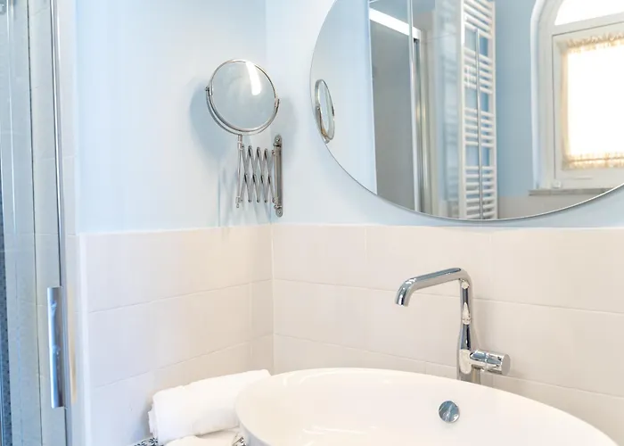 住宿加早餐酒店 Antica Loggia 维博瓦伦蒂亚