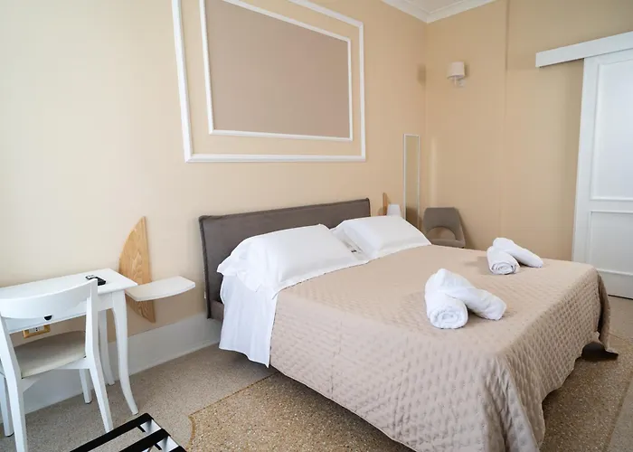 Antica Loggia 3* 维博瓦伦蒂亚