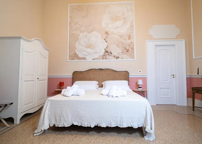 Antica Loggia 3* 维博瓦伦蒂亚