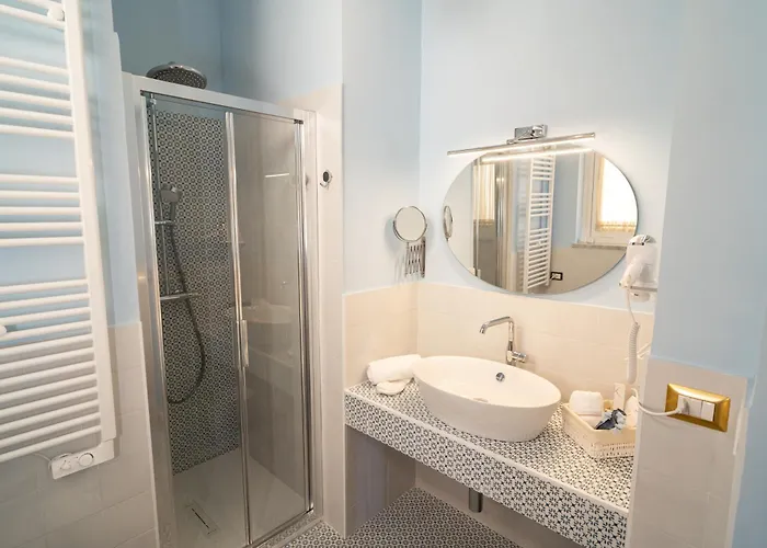 Antica Loggia 3* 维博瓦伦蒂亚